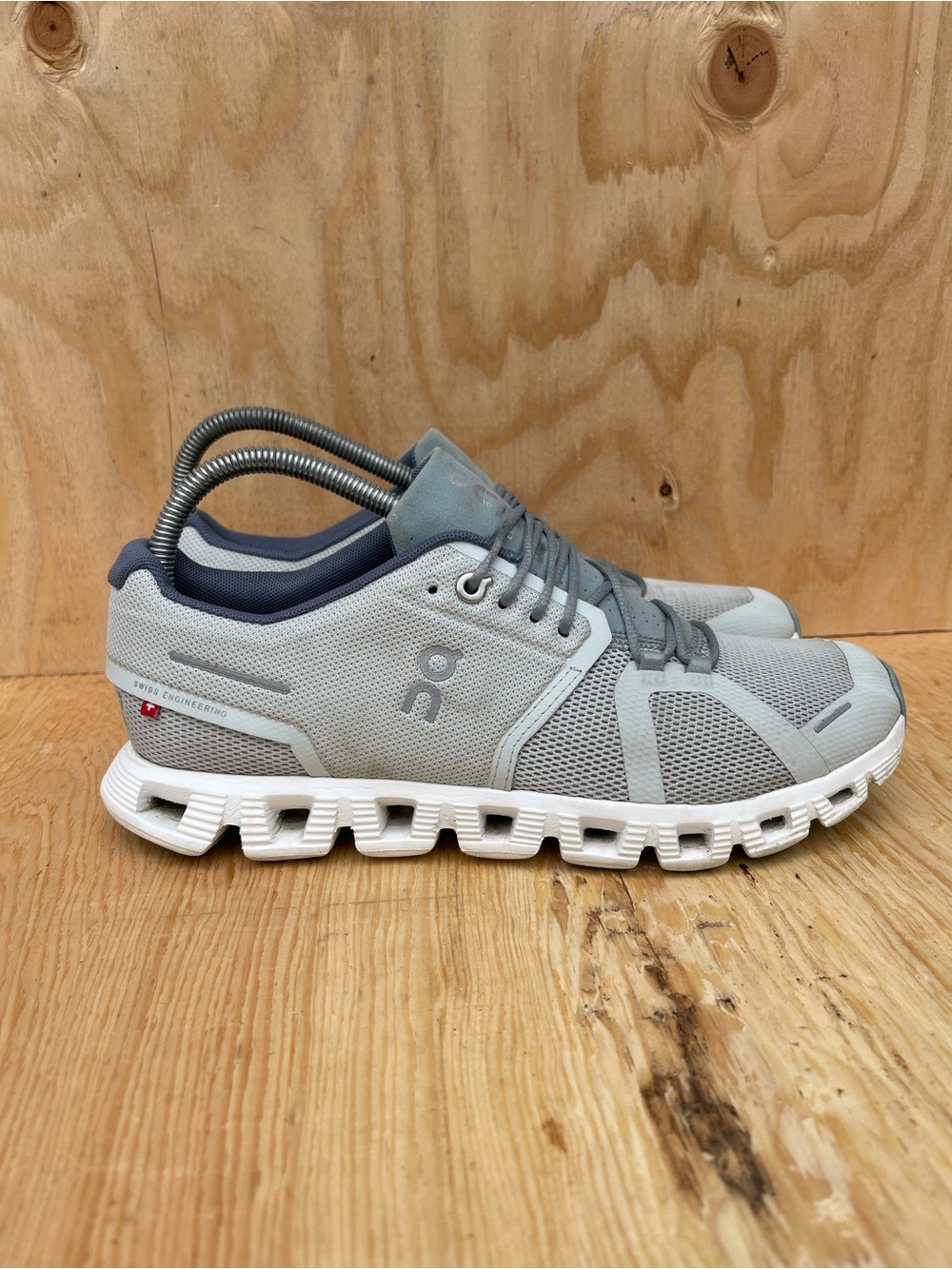 On Running Cloud 5 Runners Women’s Runking Shoes Size 8.5
